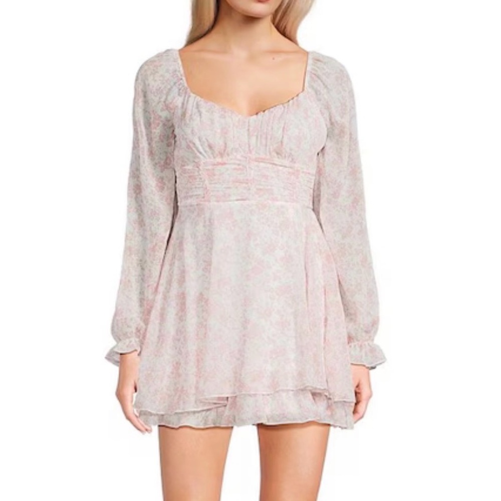 NWOT Dillard’s Floral Printed Long Sleeve Corseted Tiered Dress